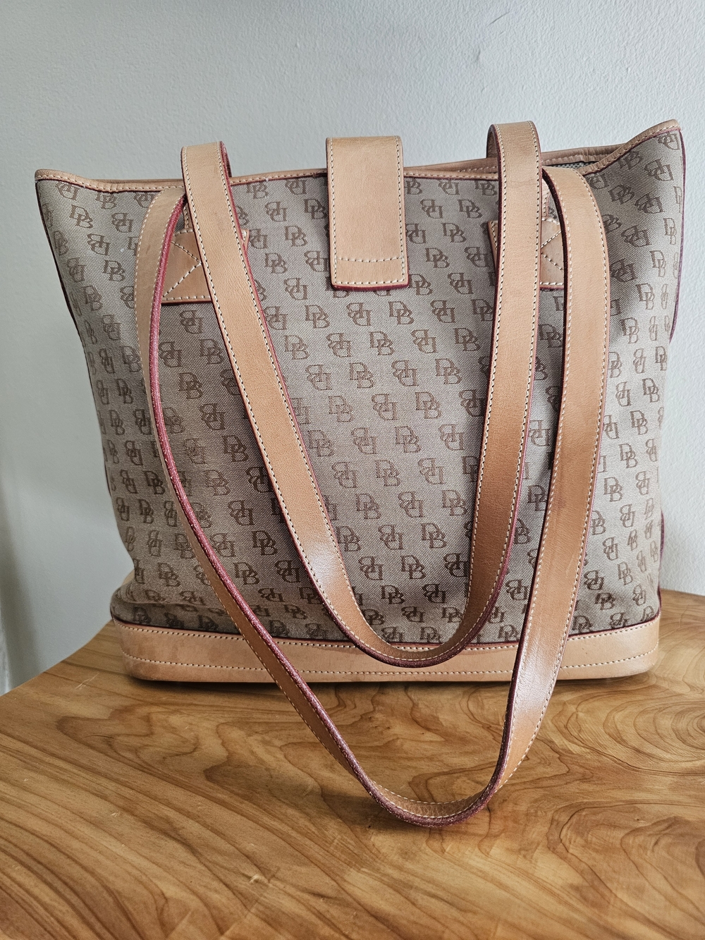 Dooney & Bourke Tan Monogram Tote with Leather Trim and Silver-Tone Lock,callout - Picture 5 of 8